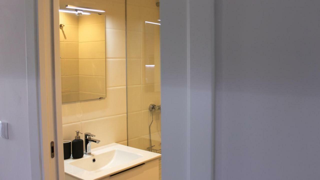 Nice Studio In Alicante City Centre ภายนอก รูปภาพ